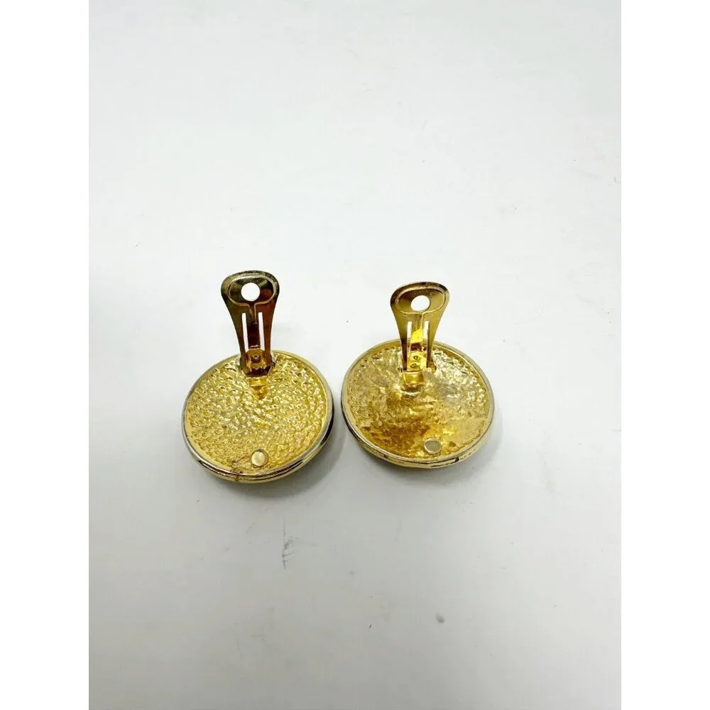 Chanel Vintage 80s CC Logo Gold Tone Black Enamel Metal Round Clip‎ On Earrings